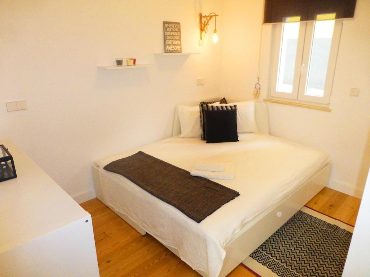 Charming Equipped Ac Lift Parking 4p Apartment
