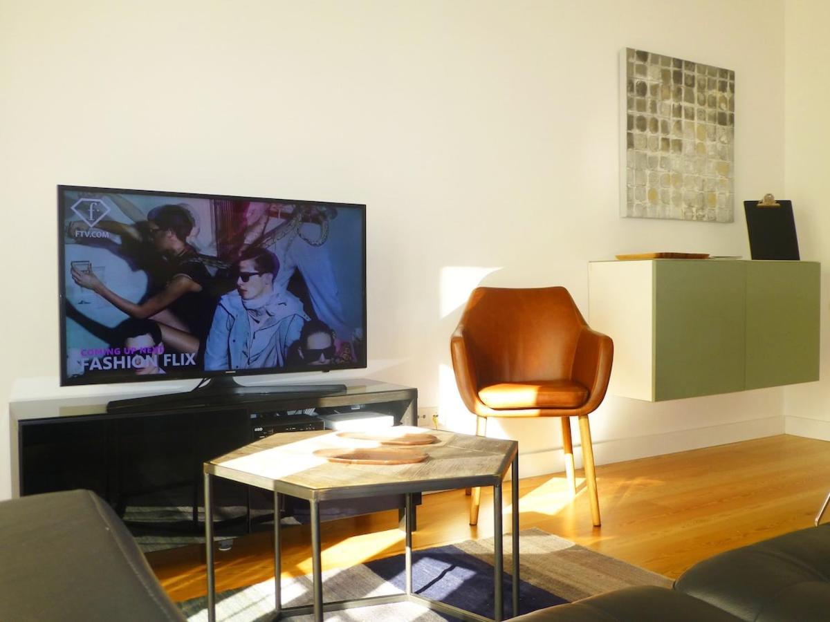 Apartment Charming Equipped Ac Lift Parking 4p Lissabon