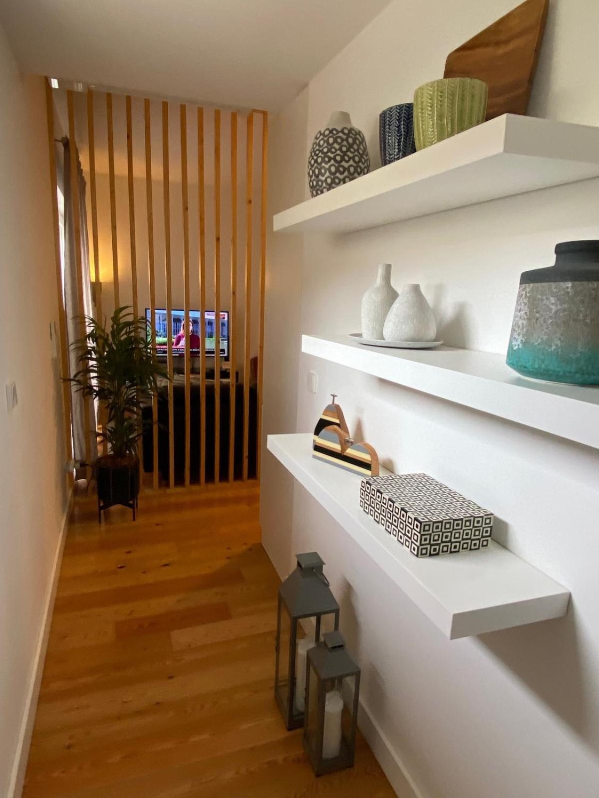 Charming Equipped Ac Lift Parking 4p Apartment *