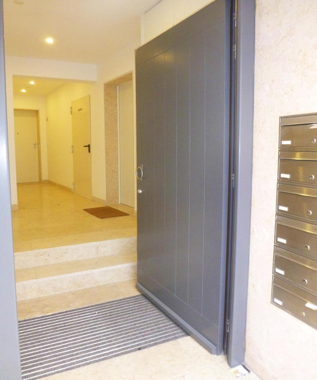 Apartment Charming Equipped Ac Lift Parking 4p *