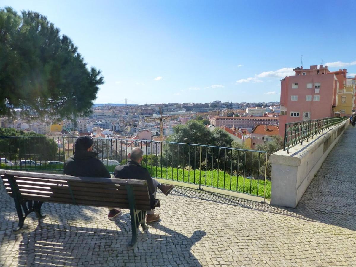 Apartment Charming Equipped Ac Lift Parking 4p Lissabon